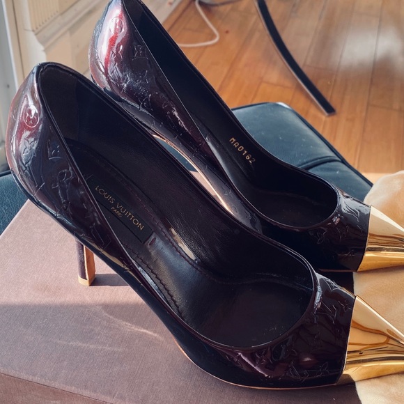 Louis Vuitton shoes - Picture 1 of 6